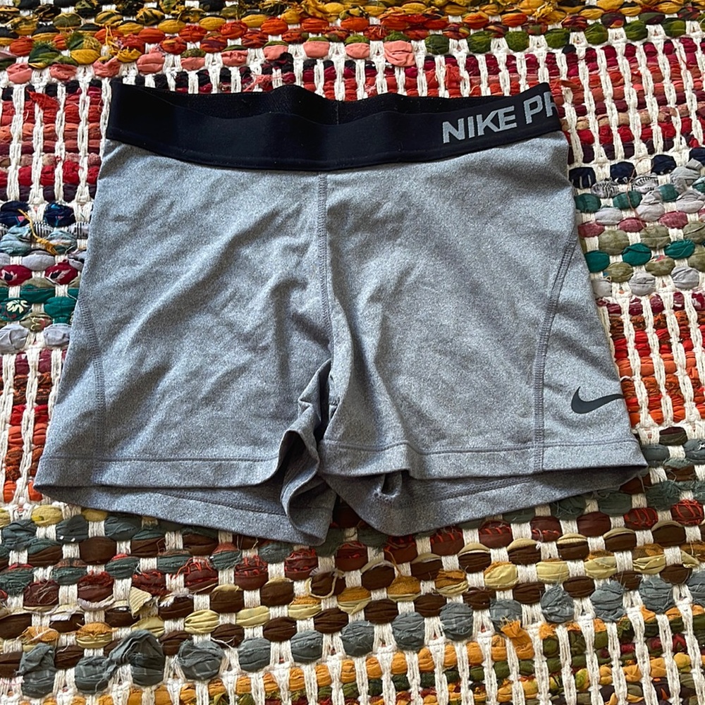 Grey Nike spandex